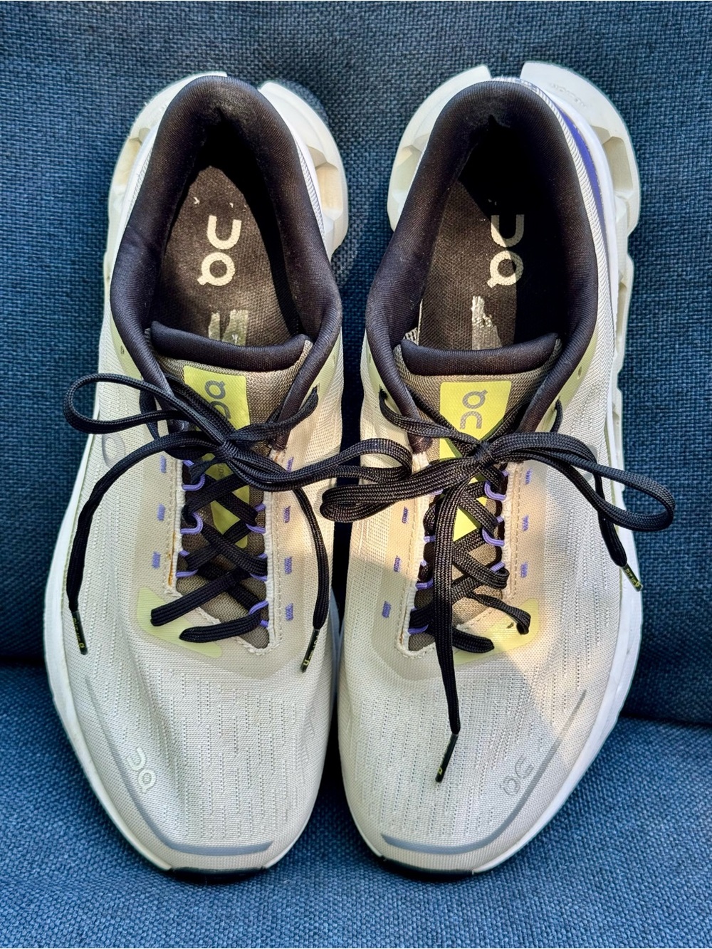 On Running Cloudspark Women’s Running Shoes - Picture 2 of 8